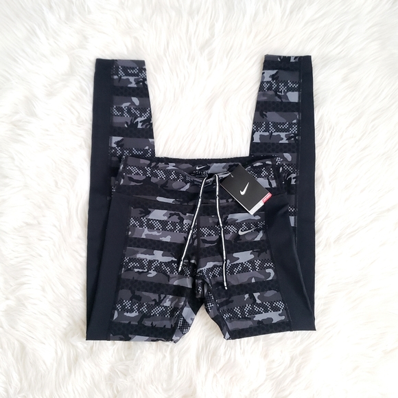 Nike Pants - NWT Nike Camo Full Length Pants!